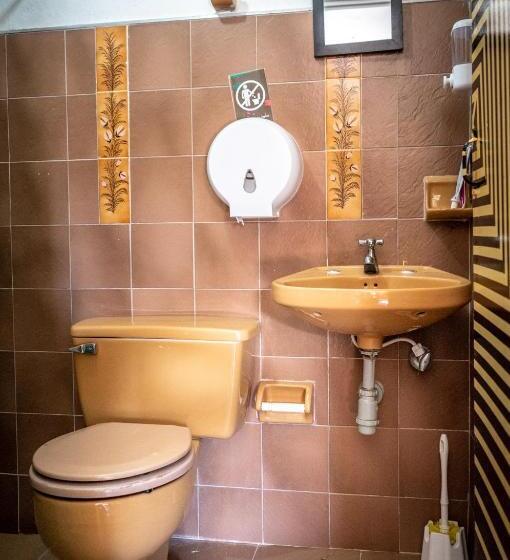 공동 객실, Casa Kayam Hostal Y Residencia Artística