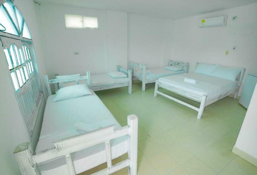 اتاق خانوادگی, Kevins