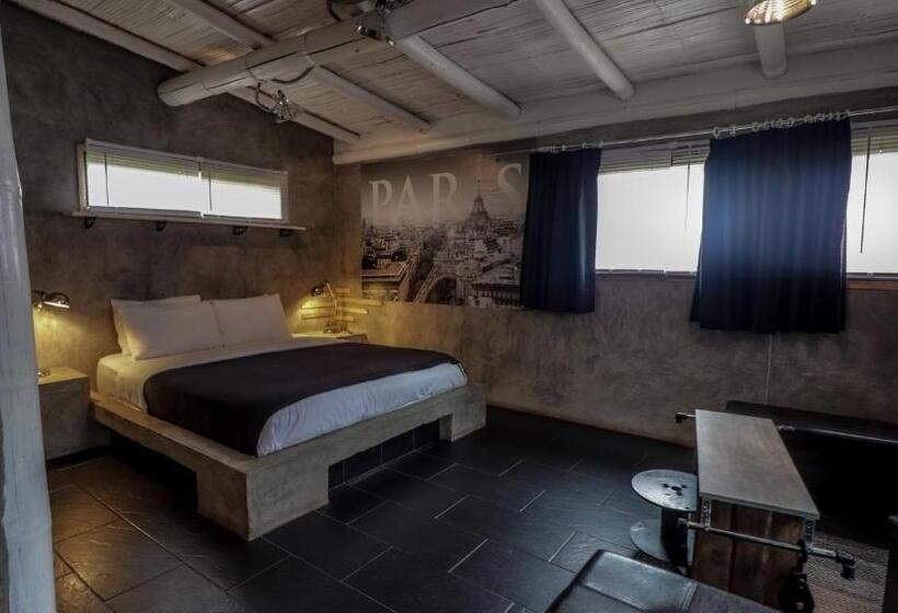 스위트 킹사이즈 침대, La Bicok Ecolodge