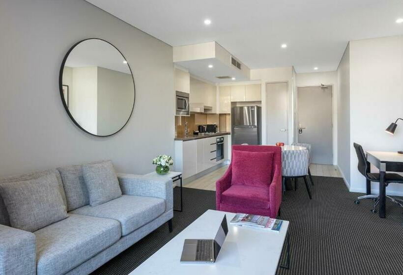 Люкс, Meriton Suites North Ryde