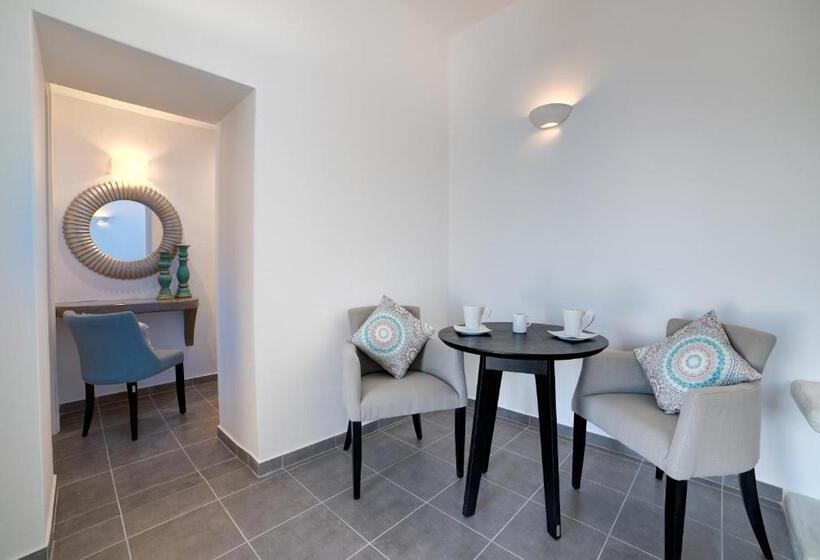 Superior suite with view, Remvi Suites