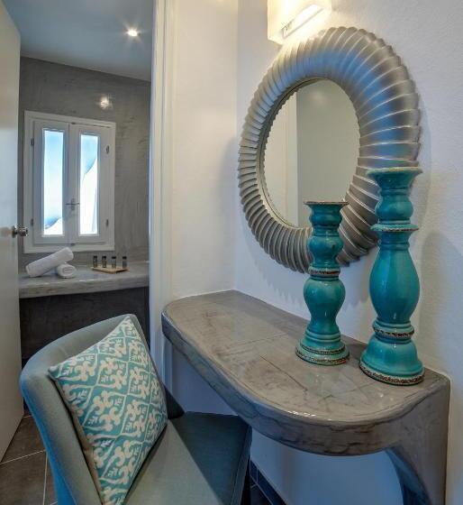 Superior suite with view, Remvi Suites