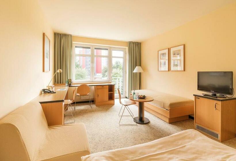 Quarto Triplo Estandar, Am Weberplatz