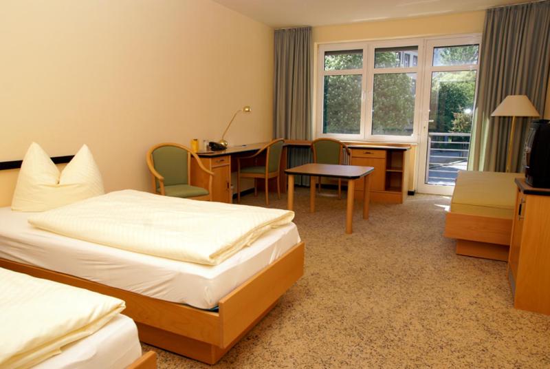 Quarto Estandar, Am Weberplatz