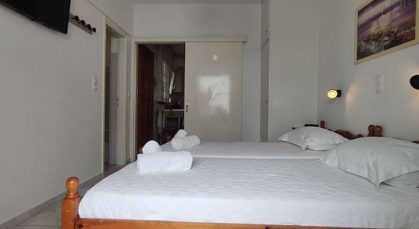 Четырехместный Номер Стандарт, Kapetanos Rooms