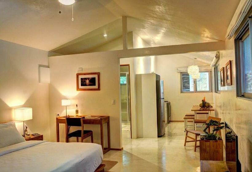 סוויטה, Moana Surf Resort