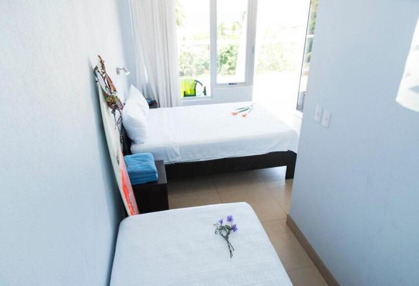 اتاق لوکس با چشمانداز دریا, Room2board Hostel And Surf School