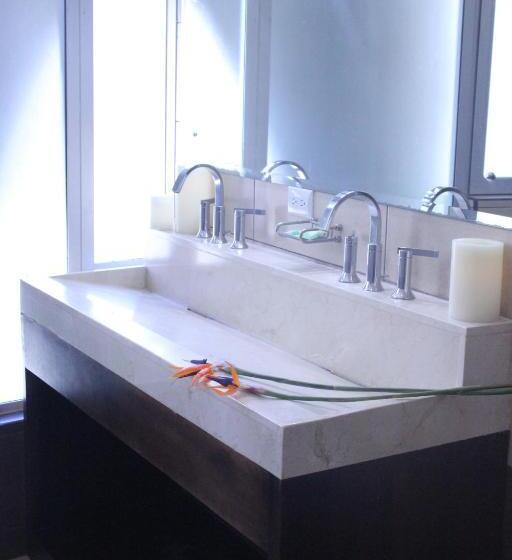 اتاق ساده سه نفره, Room2board Hostel And Surf School