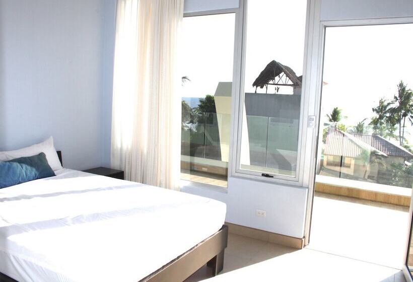اتاق استاندارد با سرویس بهداشتی مشترک, Room2board Hostel And Surf School