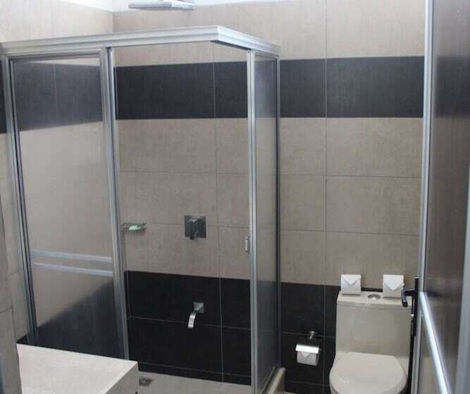 اتاق استاندارد, Room2board Hostel And Surf School