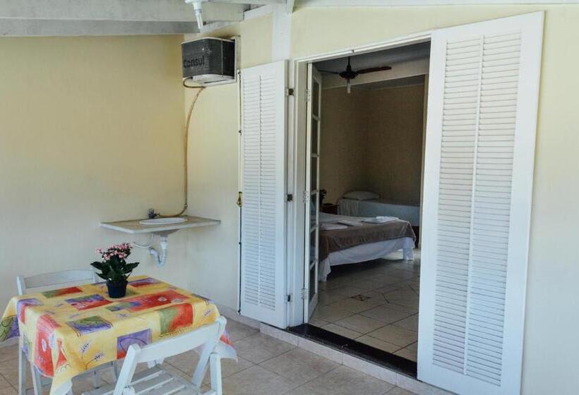 Apartamento 1 Dormitório com Sacada, Arco Iris Chalés I