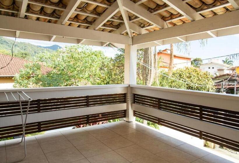 Apartamento 1 Dormitório com Sacada, Arco Iris Chalés I