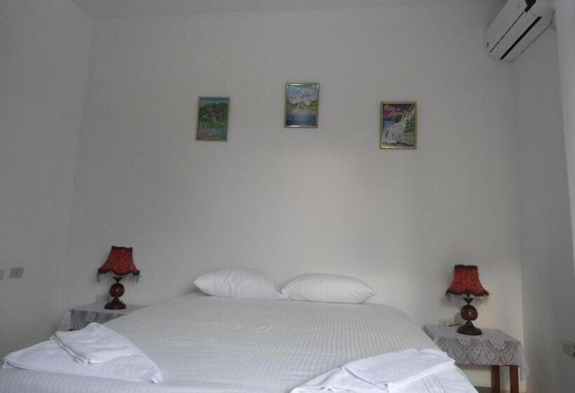 Quarto Estandar, El Mirador