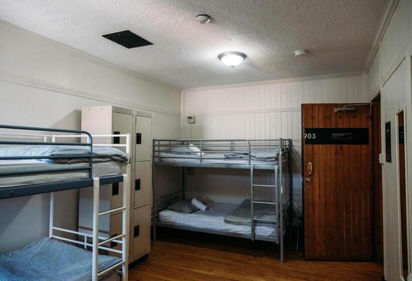 Кровать в Общей Комнате, Saintlo Ottawa Jail Hostel