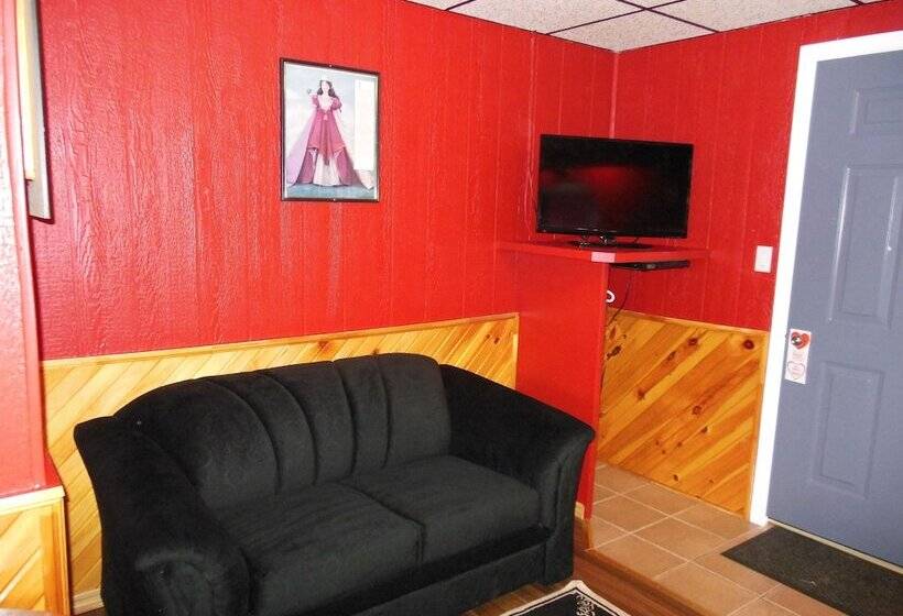 Люкс Superior, Motor Court Motel