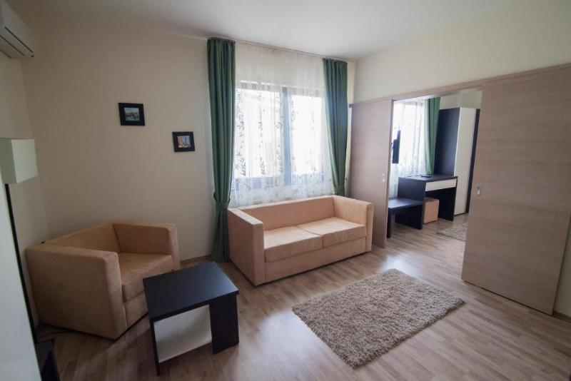 스위트, Armonia By Aristocratis