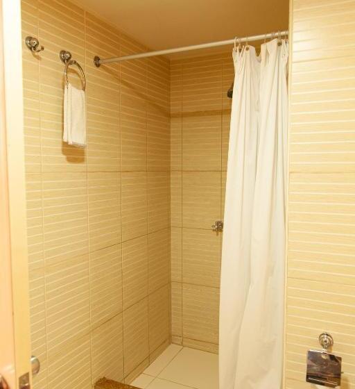 חדר סטנדרט יחיד, Holiday Suites