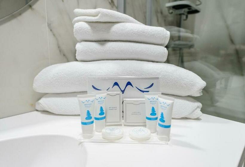 اتاق استاندارد, Mirage Medspa