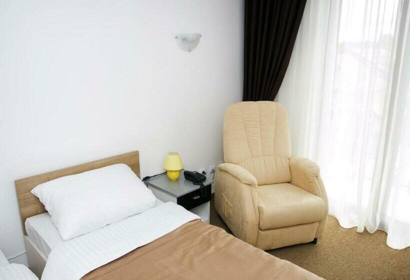 اتاق استاندارد یک نفره, Rhc Royal