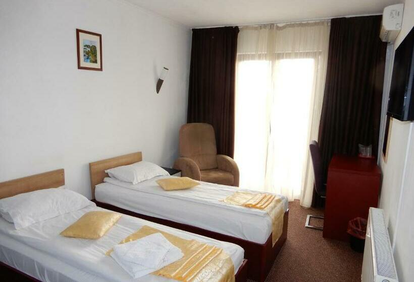 اتاق استاندارد یک نفره, Rhc Royal