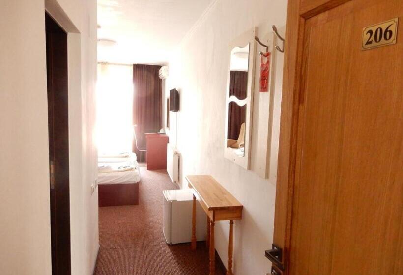 اتاق استاندارد یک نفره, Rhc Royal