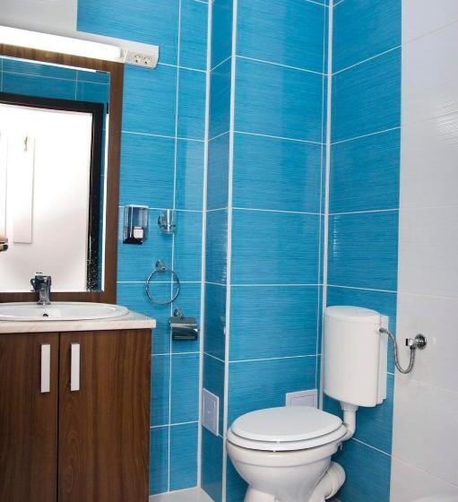 استودیوی لوکس, Rhc Royal