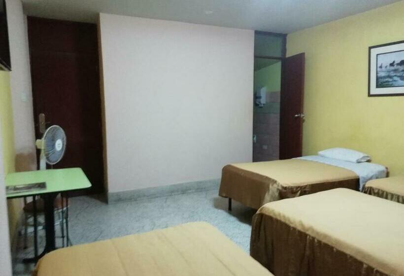 4인용 스탠다드 룸, Hospedaje Oasis