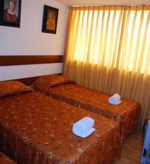 스탠다드 트리플 룸, Hostal El Auqui