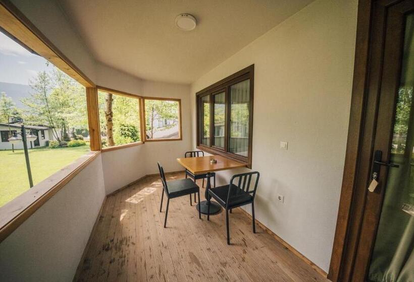 بانگلوی استاندارد, Sapanca Cayir Cimen Otel