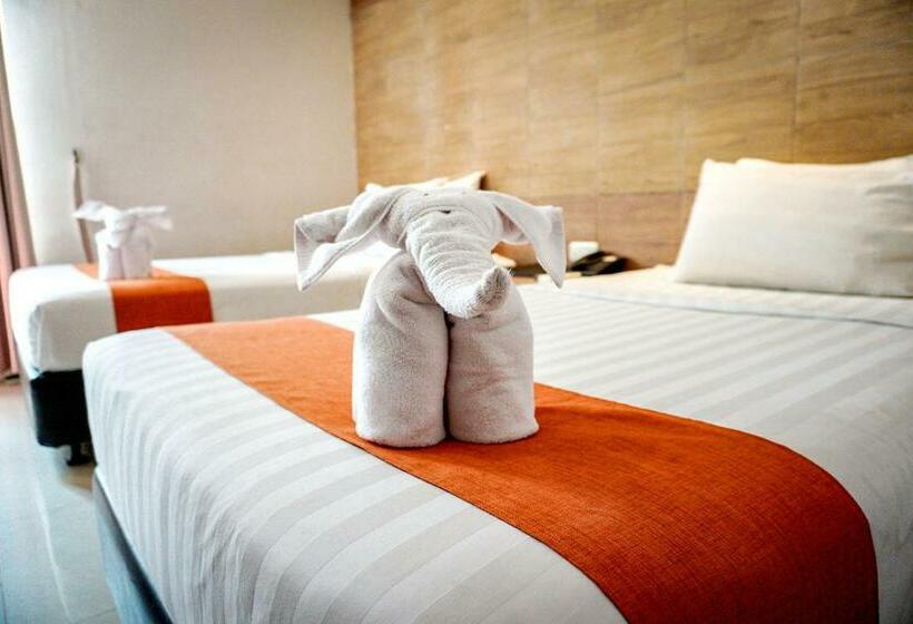 Номер Deluxe, Andelir Hotel Simpang Lima Semarang