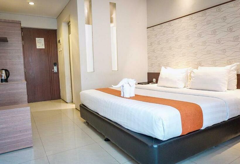Номер Deluxe, Andelir Hotel Simpang Lima Semarang