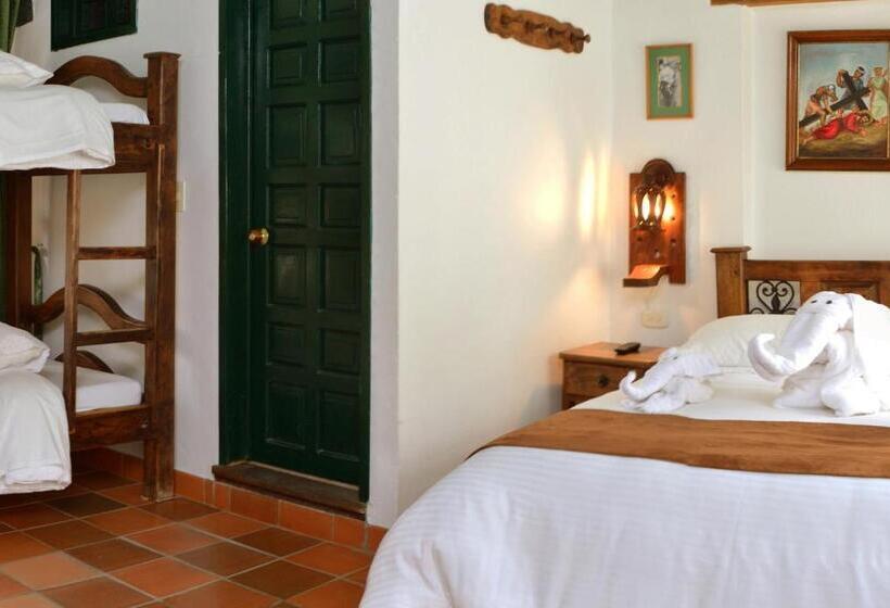 اتاق استاندارد چهار تخته, Antonio Nariño