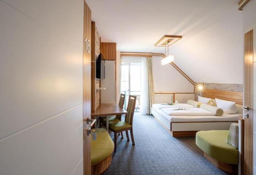 شقة غرفتين نوم مزودة بشُرفة, Garni Thermenglück