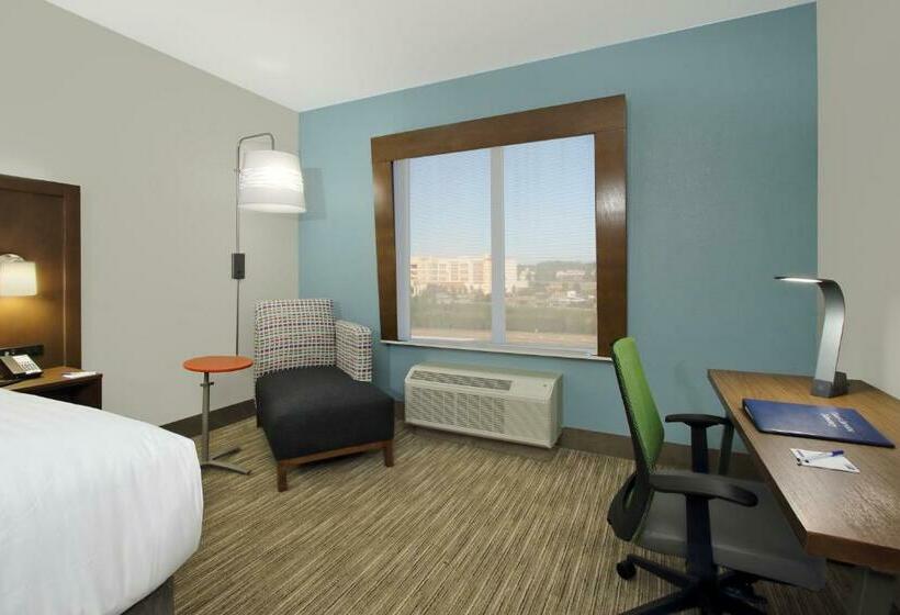 Номер Стандарт, Holiday Inn Express & Suites Columbus North By Ihg