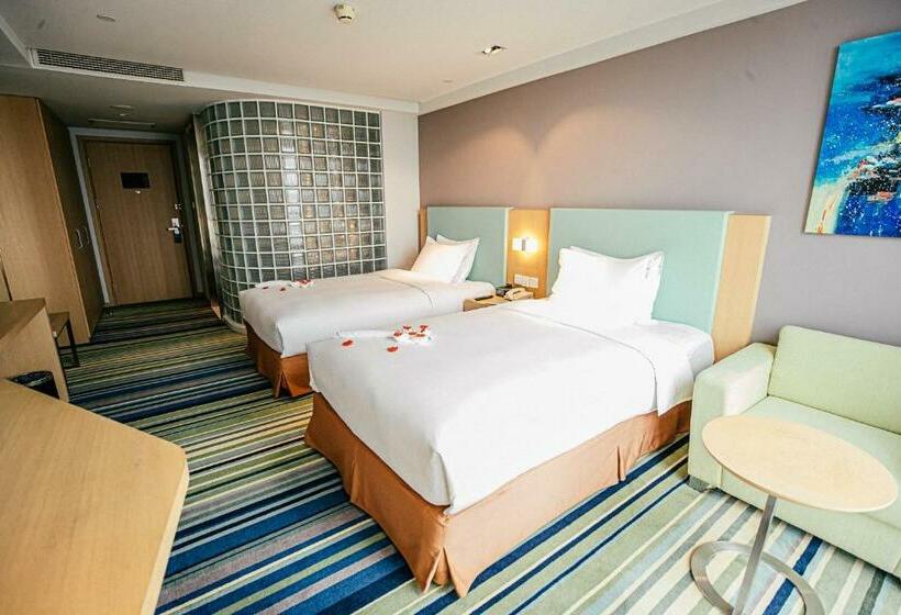 Номер Стандарт, Holiday Inn Express Yingkou Onelong Plaza, An Ihg