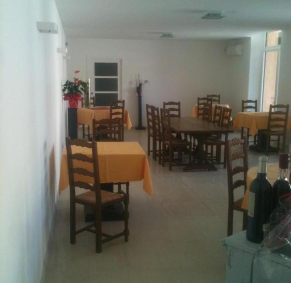 Апартаменты 2 Спальни, La Petite Ecole