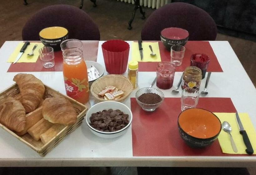 Номер Стандарт Трехместный, Leclosdipontine L école Des Demoiselles