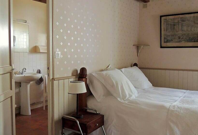 اتاق استاندارد سه نفره, Le Domaine De Mestré, The Originals Relais