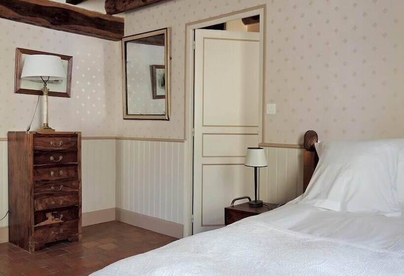 اتاق استاندارد سه نفره, Le Domaine De Mestré, The Originals Relais