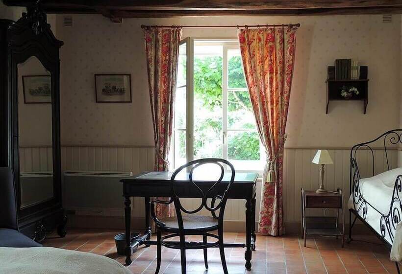 اتاق استاندارد سه نفره, Le Domaine De Mestré, The Originals Relais
