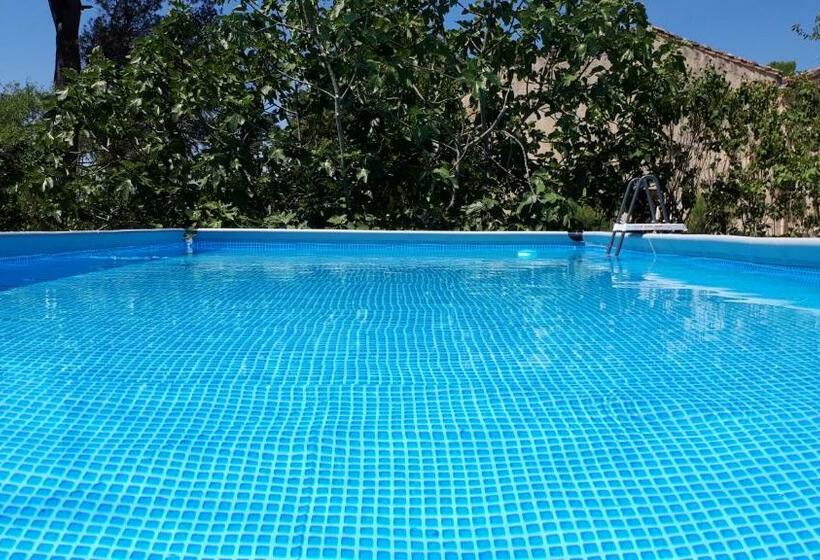 Дом 3 Спальни, Domaine De La Matte