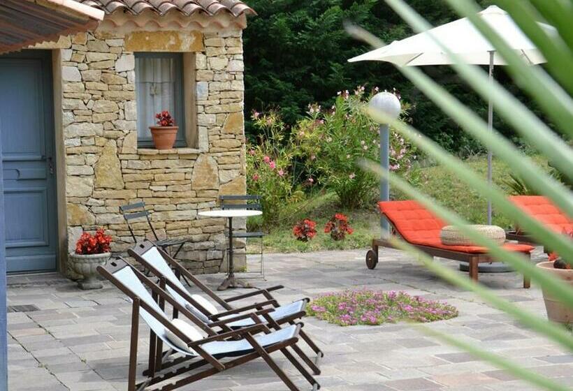 غرفة أساسية, La Devinière