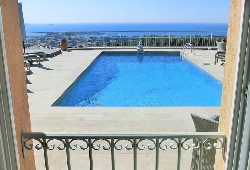 Номер Superior Вид на Море, Villa Azur Golf