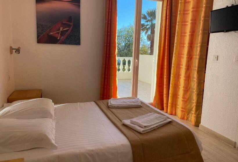 اتاق استاندارد با تراس, Hôtel De La Mer