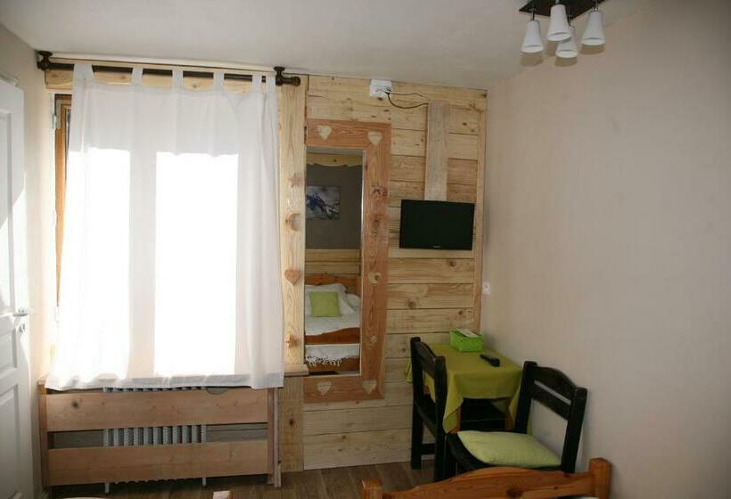 Четырехместный Номер Стандарт, Hôtel Le Glacier