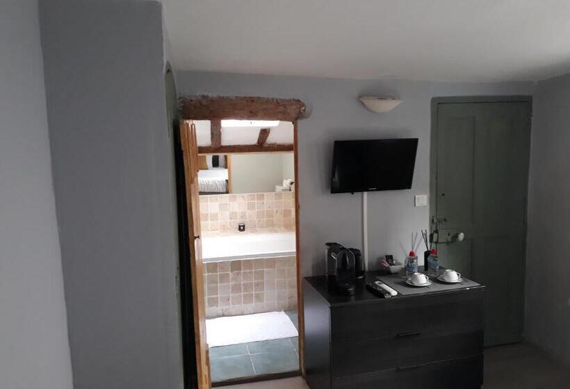 Quarto Estandar, La Banasterie