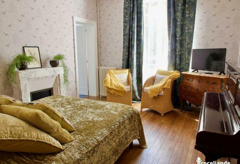 Номер Комфорт, La Maison Rouge Brocéliande