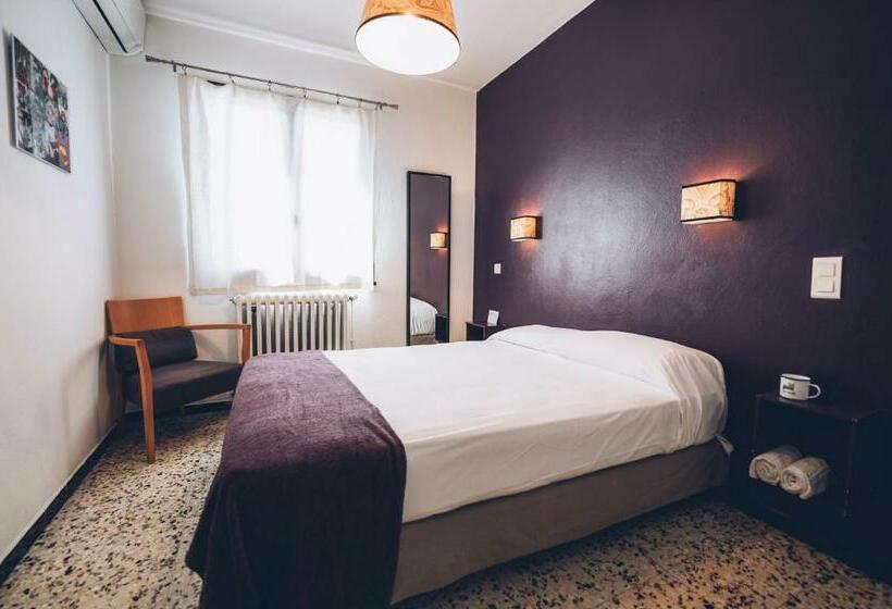 Номер Стандарт, Chez Marie