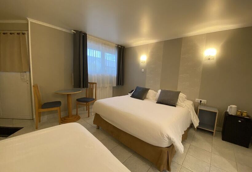 Номер Стандарт Трехместный, Contact Hôtel   Motel Les Bleuets