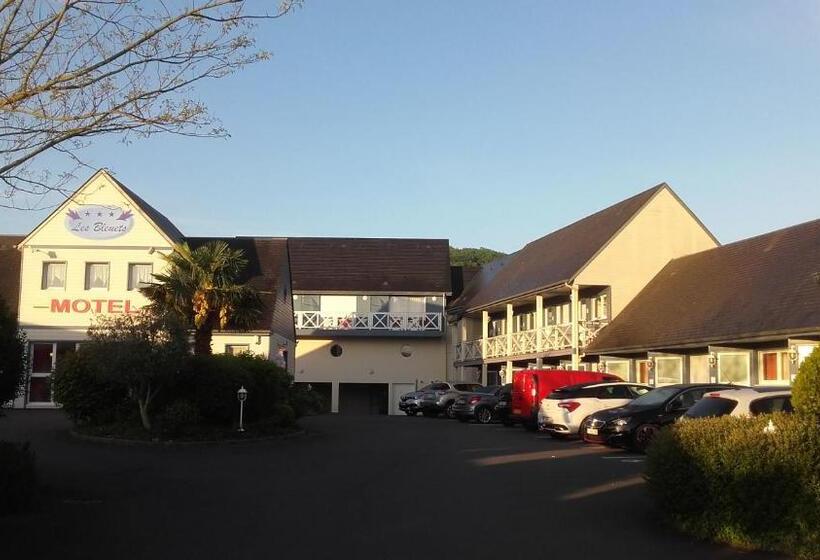 Номер Стандарт Трехместный, Contact Hôtel   Motel Les Bleuets